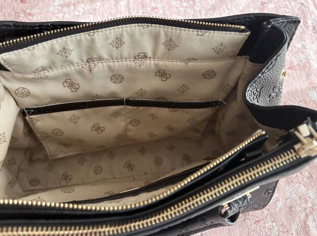 Taschen für Damen: Guess Handtasche schwarz – Gebraucht aus Neuhausen am Rheinfall von AbisZallesdabei 4