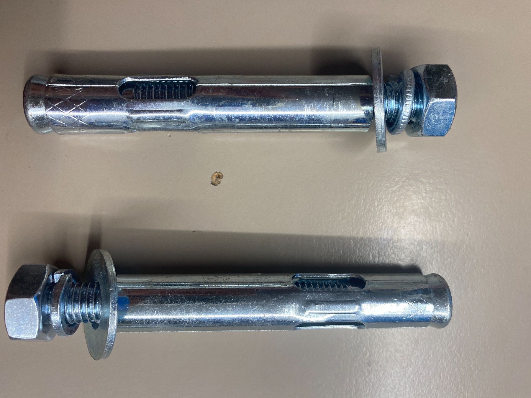 Tutti gli attrezzi: Schwerlastanker M12x100 2 Stk – Nuovo e nell'imballaggio originale da Dietikon venduto da Emoruk