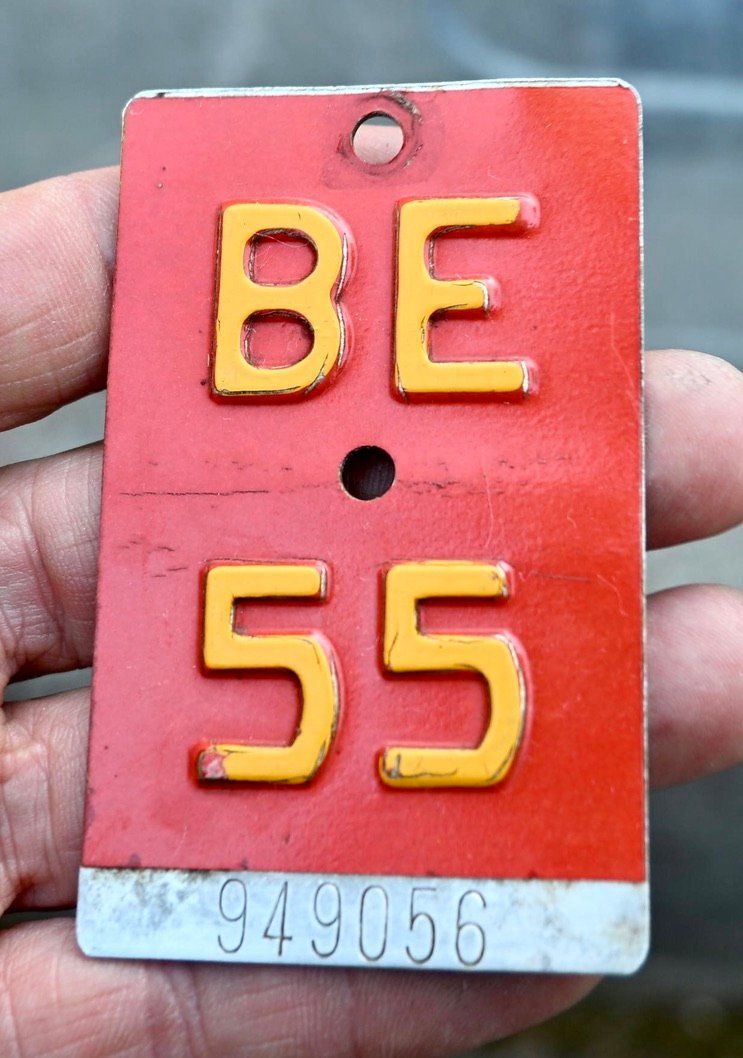 Insegne: Velonummer BE 55 von 1955 - Bern 949056 – Usato da Pfaffhausen venduto da mono_rec 3