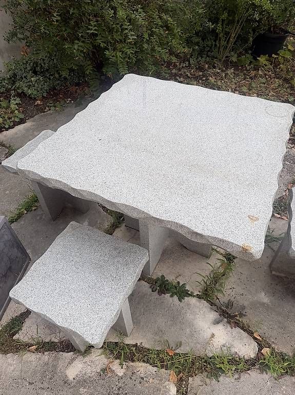 Set di tavolo e panche: Granit Tisch mit 4 Stühlen – Usato da Therwil venduto da massimo_gino 1