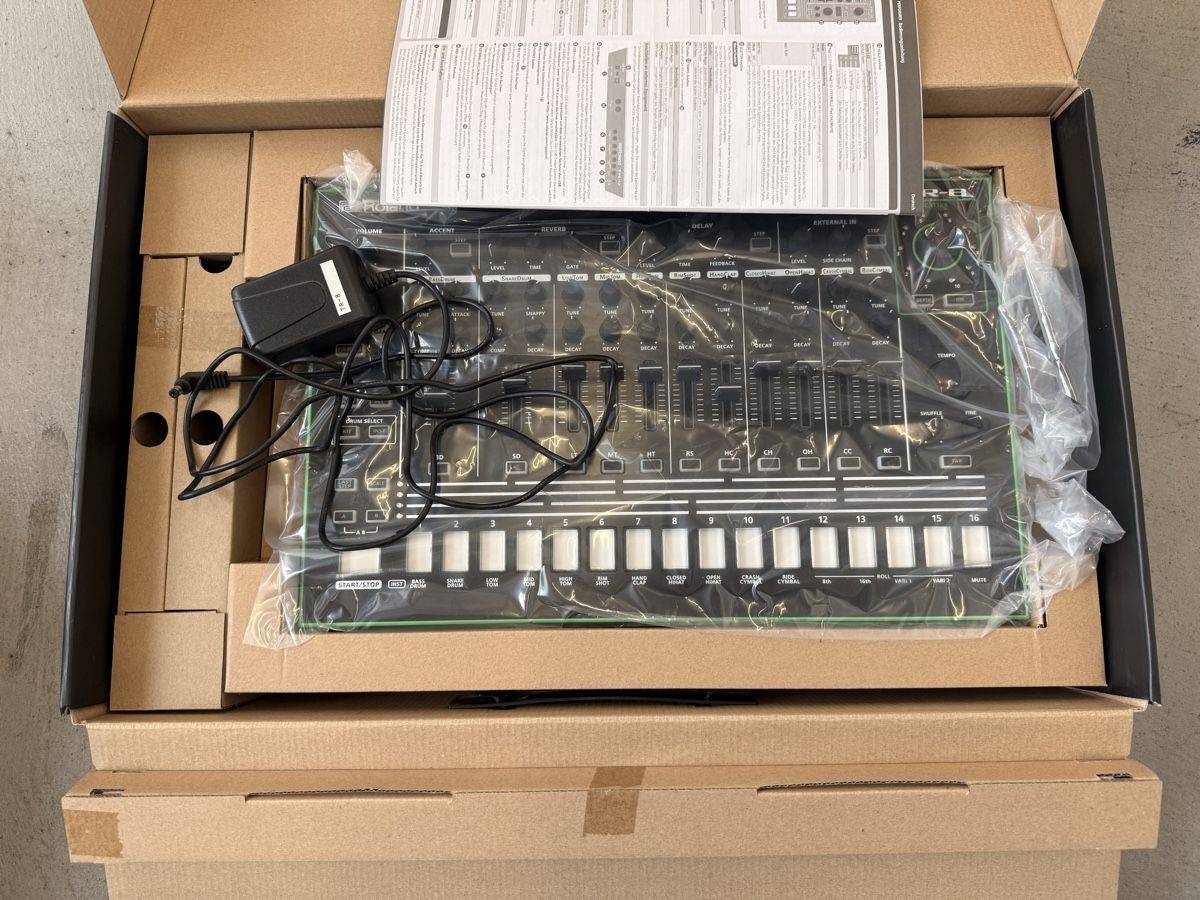 Roland Strumenti musicali: Roland AIRA TR-8 Rhythm Performer Drum Machine – Nuovo (secondo la descrizione) da Reinach BL venduto da AninaFinds 3