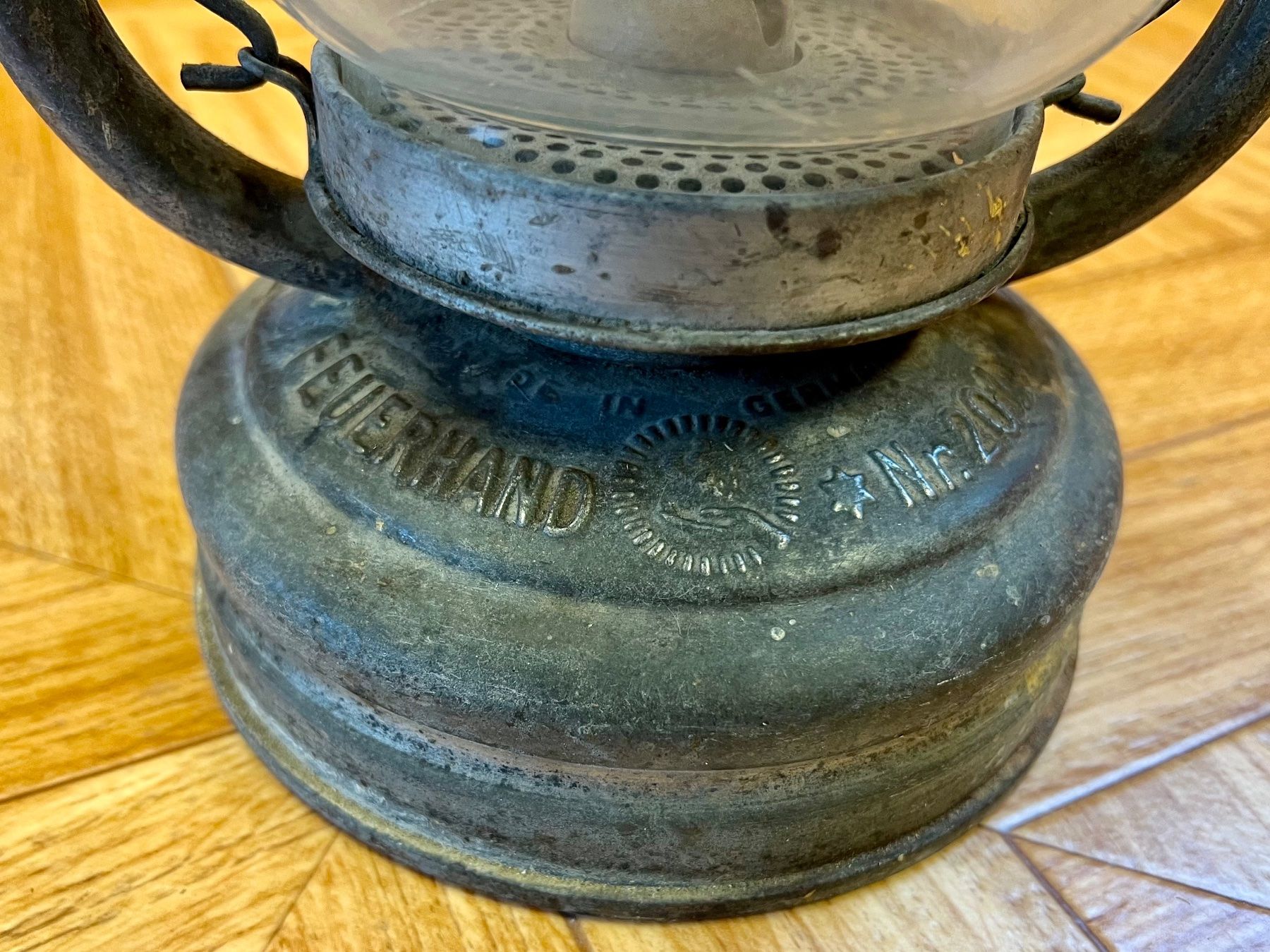 Lampade: Antike Petrollampe – Usato da Uetendorf venduto da Stoun 1