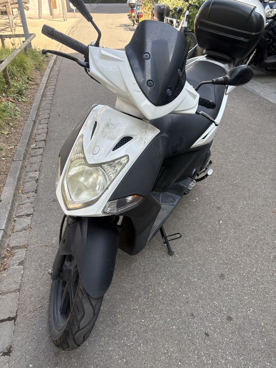 Kymco Scooters: Kymco Agility 125 – D'occasion à Basel par Rikardo_1979