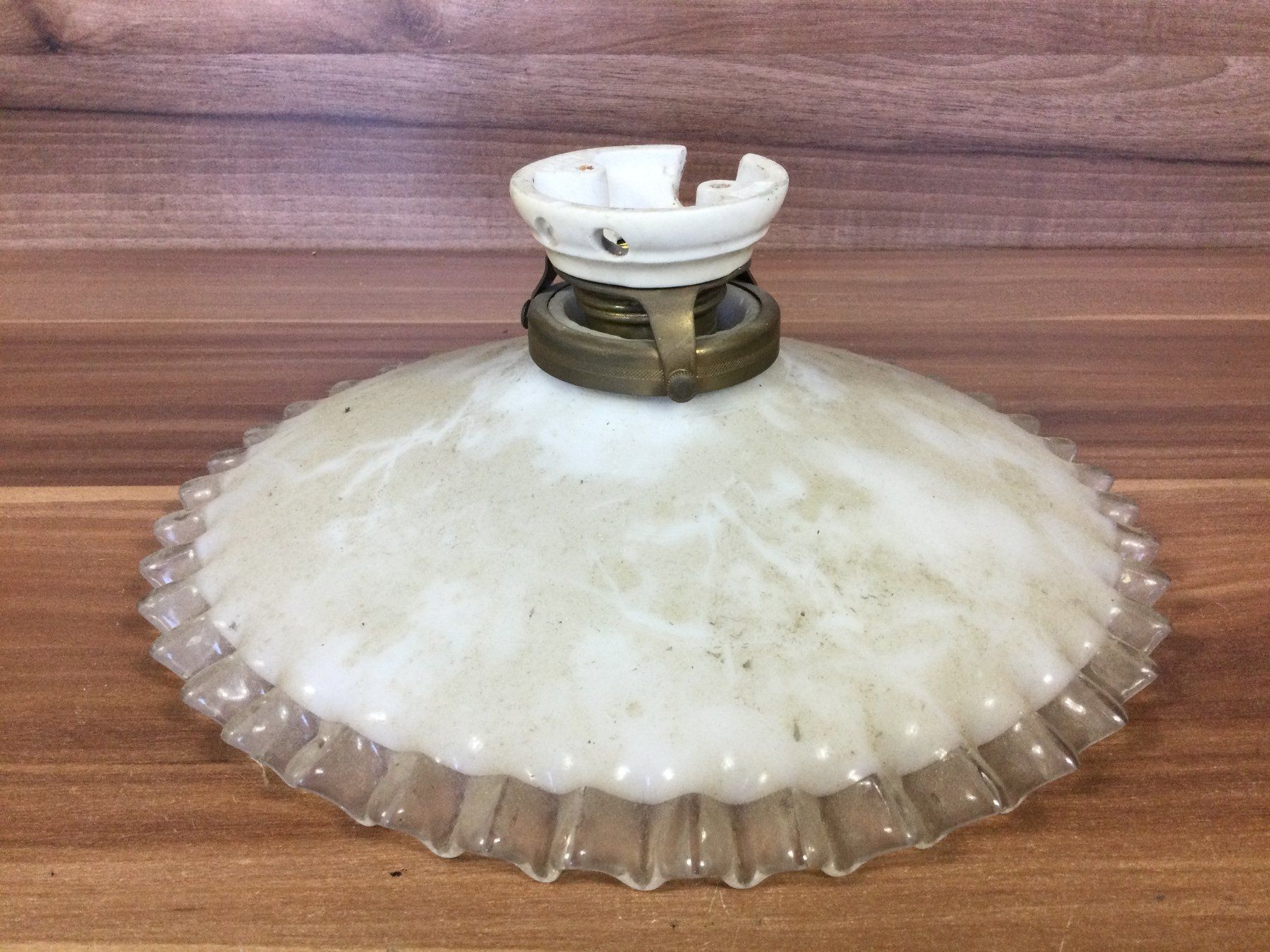 Lampadari & plafoniere: Antike Deckenlampe mit schönem Glas – Usato da Wangen SZ venduto da kuriosum12