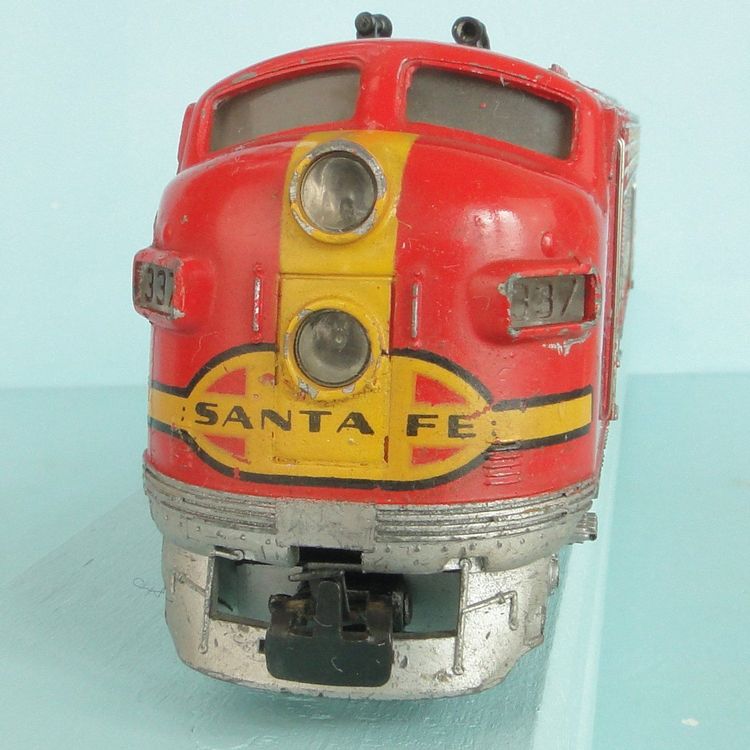 Märklin HO Scale Santa Fe F7 A-A Diesel Locomotive Set