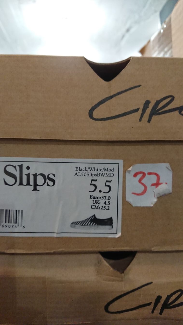 Scarpe da uomo: CIRCA SLIP ON GR.37 & 38, AB 40CHF STATT 89 CHF – Nuovo (secondo la descrizione) da Zürich venduto da LIQUIDATOR.CP 3