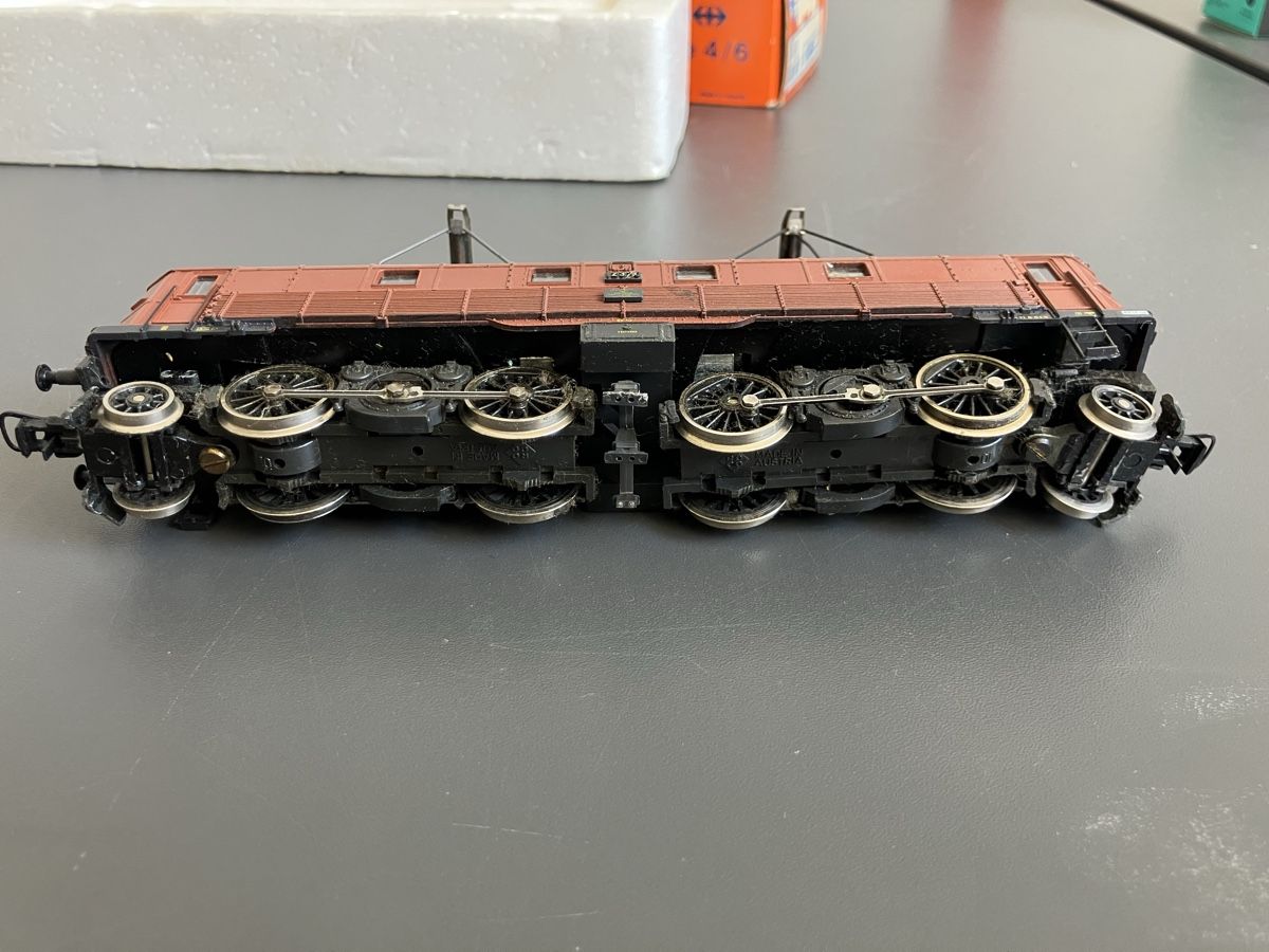 Roco Modellini di ferrovie: Roco H0 Lokomotive mit OV – Usato da Aarburg venduto da Wendepunkt_Fundgrube 5