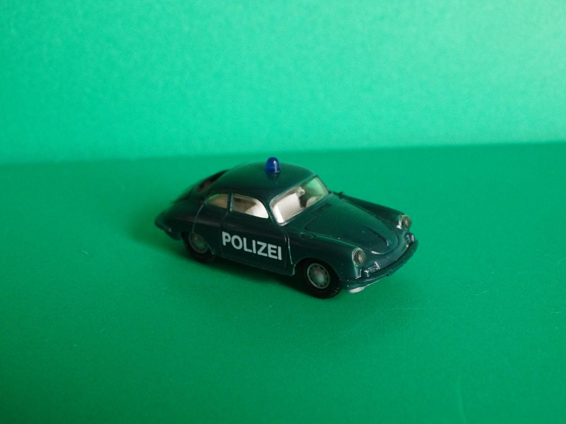 Praliné Modellini d'auto: Porsche 356 "Polizei" von Praliné 1/87 – Usato da Bretzwil venduto da Meex 1