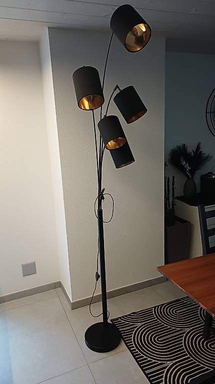 Lampade: Lampadaire modèle Kaddy ottos – Usato da Glovelier venduto da GaCh 1