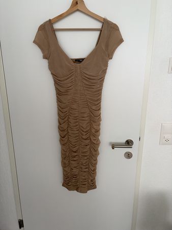 Kleid gerafft beige kurz eng guter Zustand