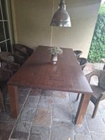 Gartentisch 240 cm × 120 cm mit 6 Rattan-Stühlen