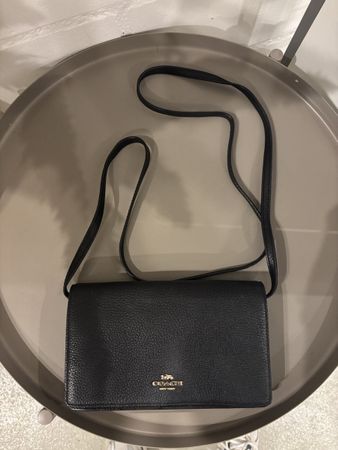 Schwarze COACH Umhängetasche Leder wie neu! Praktisch!
