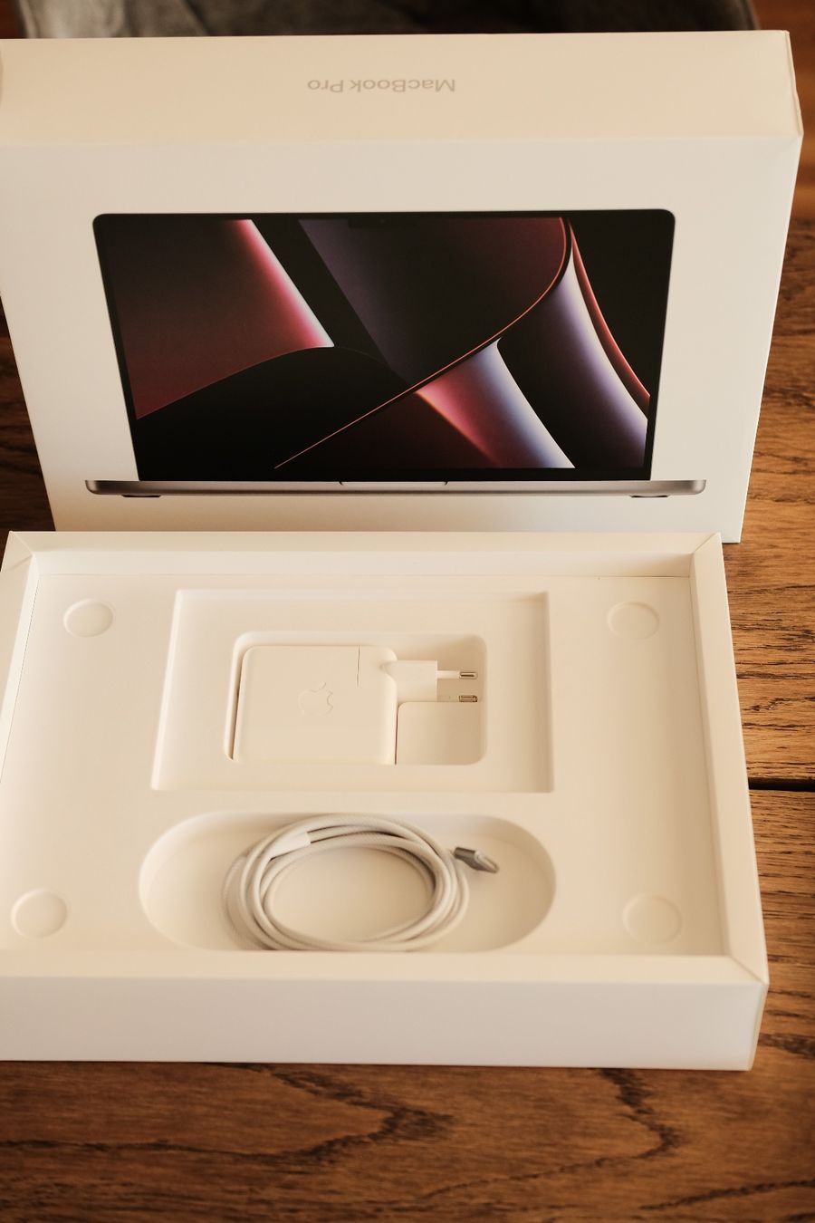 Apple Notebook: MacBook Pro M2 Pro, 16Gb RAM, 2To SSD – Usato da Prilly venduto da Johnny_Boy456 5