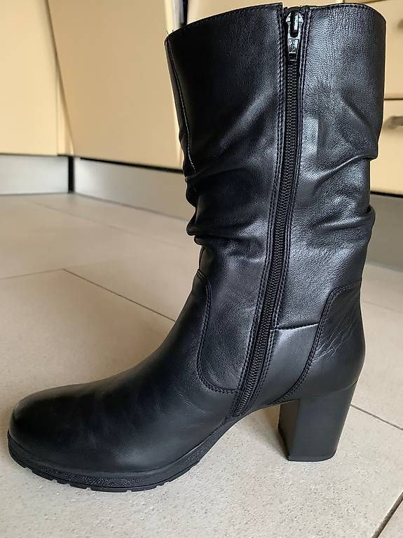 Scarpe da donna: Stivaletti cuoio nero 37 – Usato da Pambio-Noranco venduto da Derimey 2
