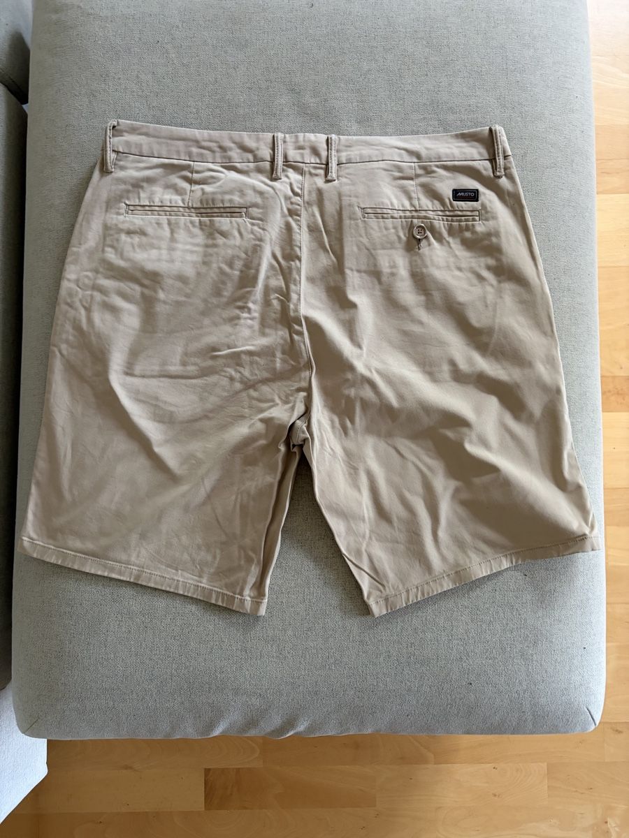Musto Pantaloni: Musto Shorts Gr. 36 – Usato da Zürich venduto da carole.noelle 1