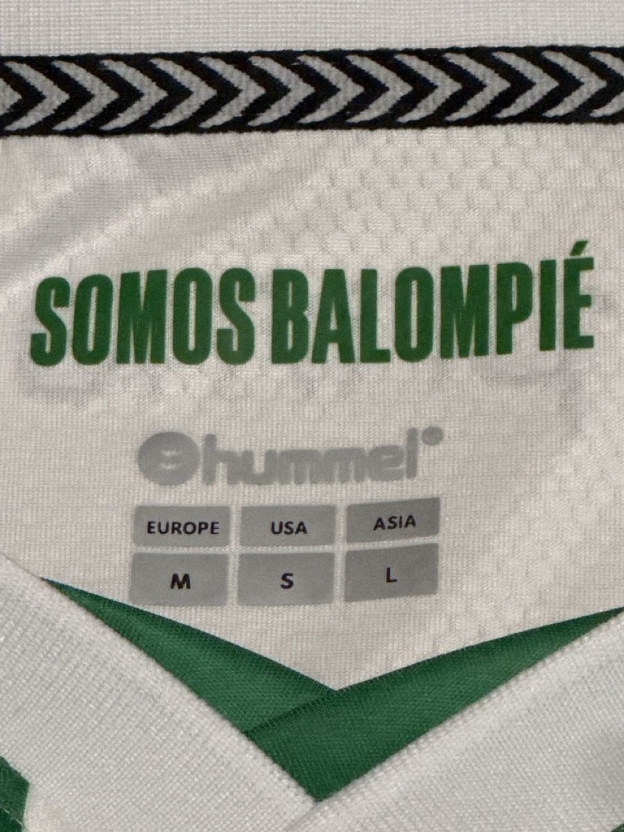 Hummel Canottiere & Pantaloni: Betis Sevilla Trikot – Nuovo e nell'imballaggio originale da Zollikofen venduto da Marvin_Hal 2