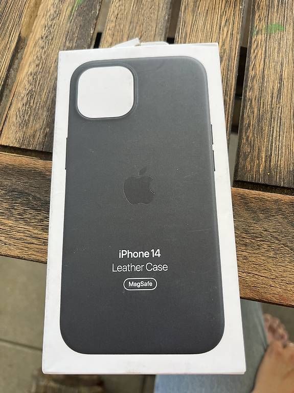 Cover & Protezioni schermo: Iphone 14 Lederhülle von Apple – Usato da Huttwil venduto da meitschi17