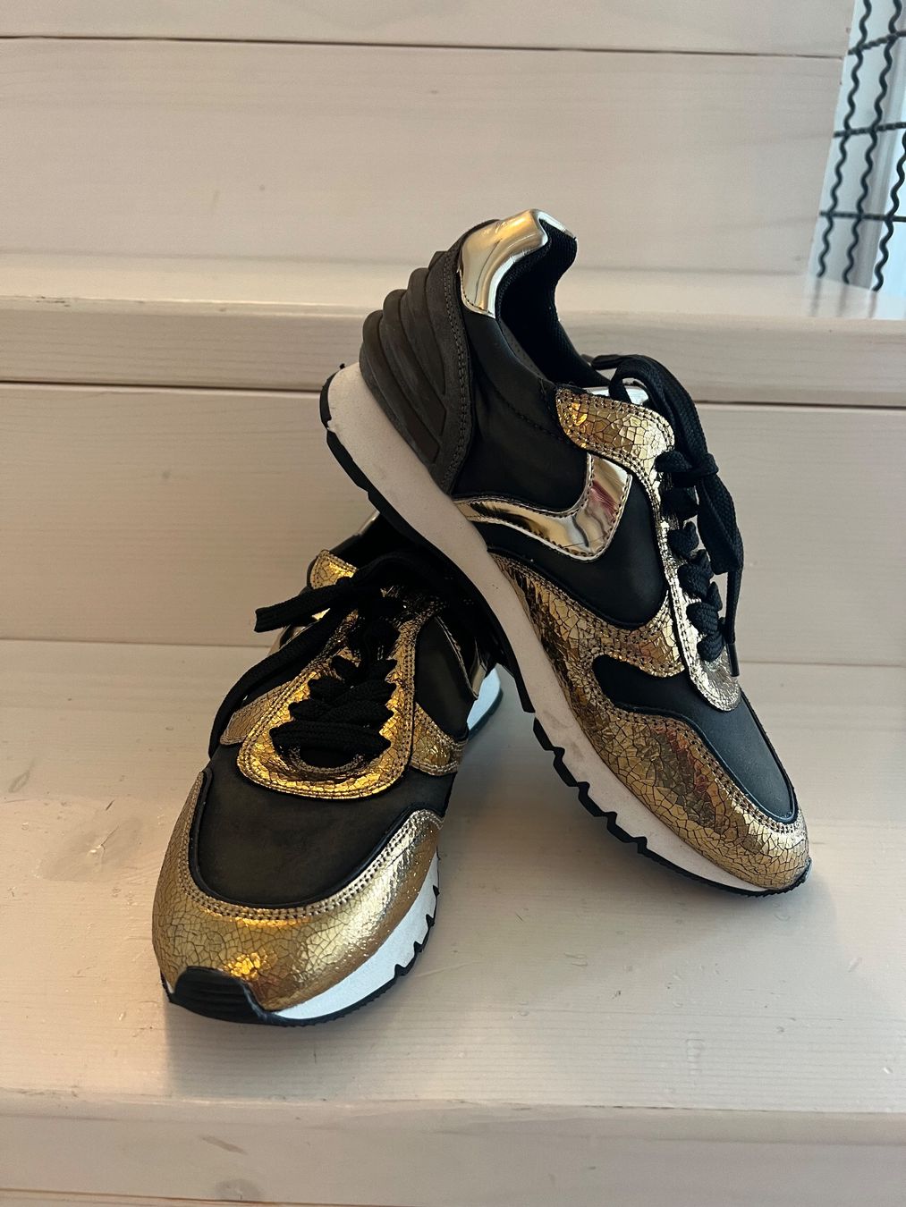 Scarpe da donna: Sneakers Voile Blanche – Usato da Hausen AG venduto da Jean1968