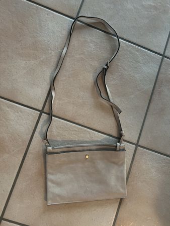 Kleine Wildledertasche hellbeige