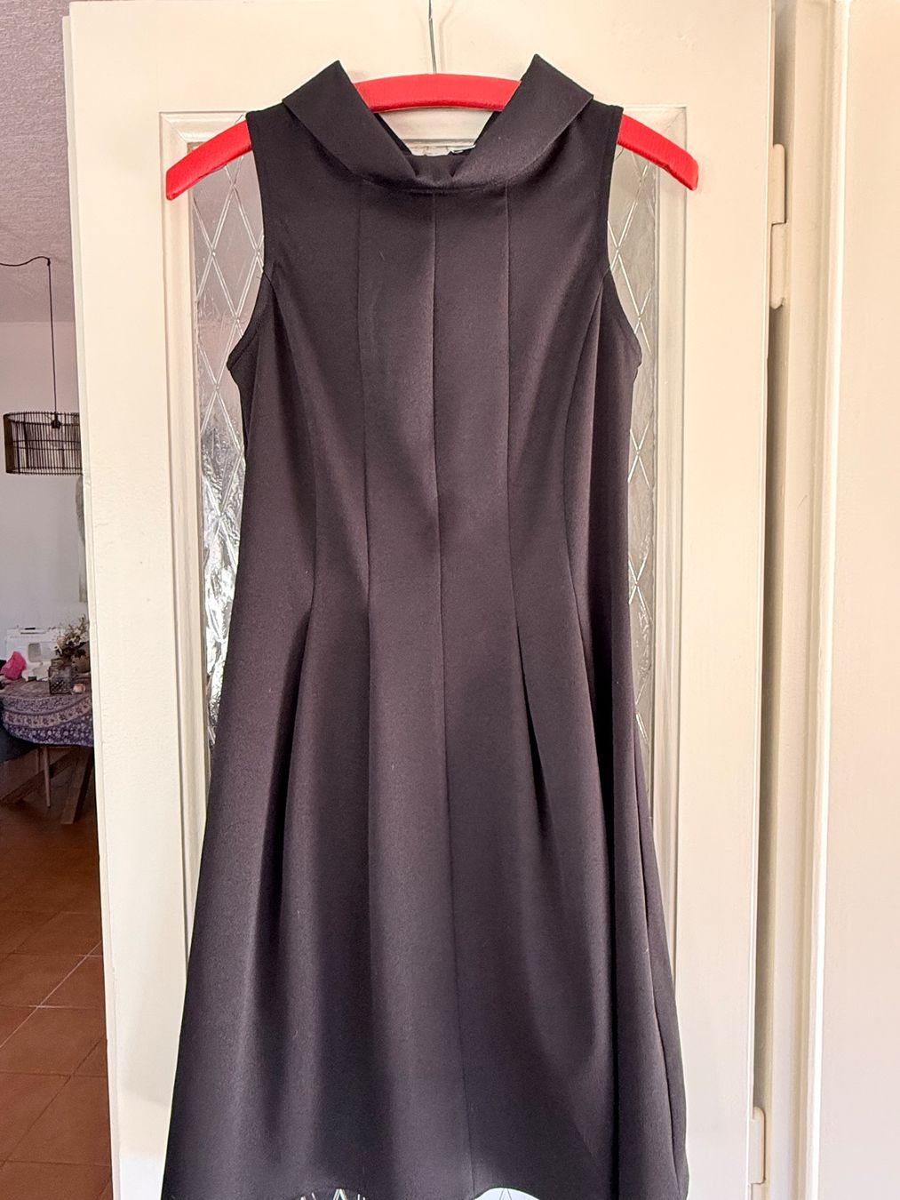 Vestiti: Abito nero elegante con colletto – Nuovo (secondo la descrizione) da Bellinzona venduto da bul_mvy5 1