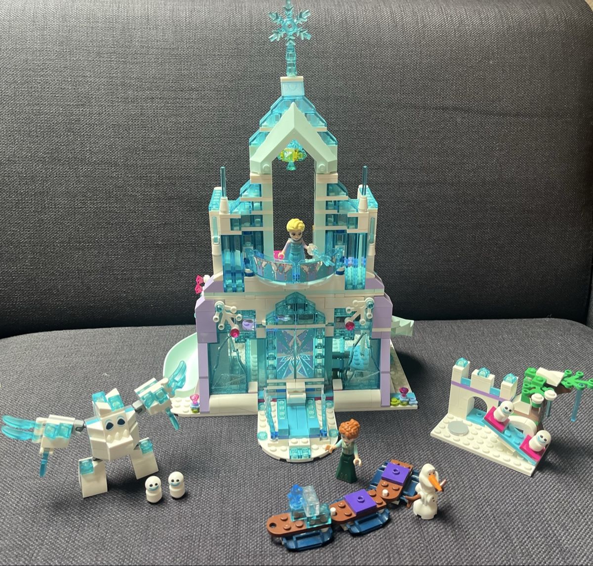 Lego Giocattoli: Set Lego Disney 41148 Elsas magischer Eispalast – Usato da Jonschwil venduto da Theswissmiss