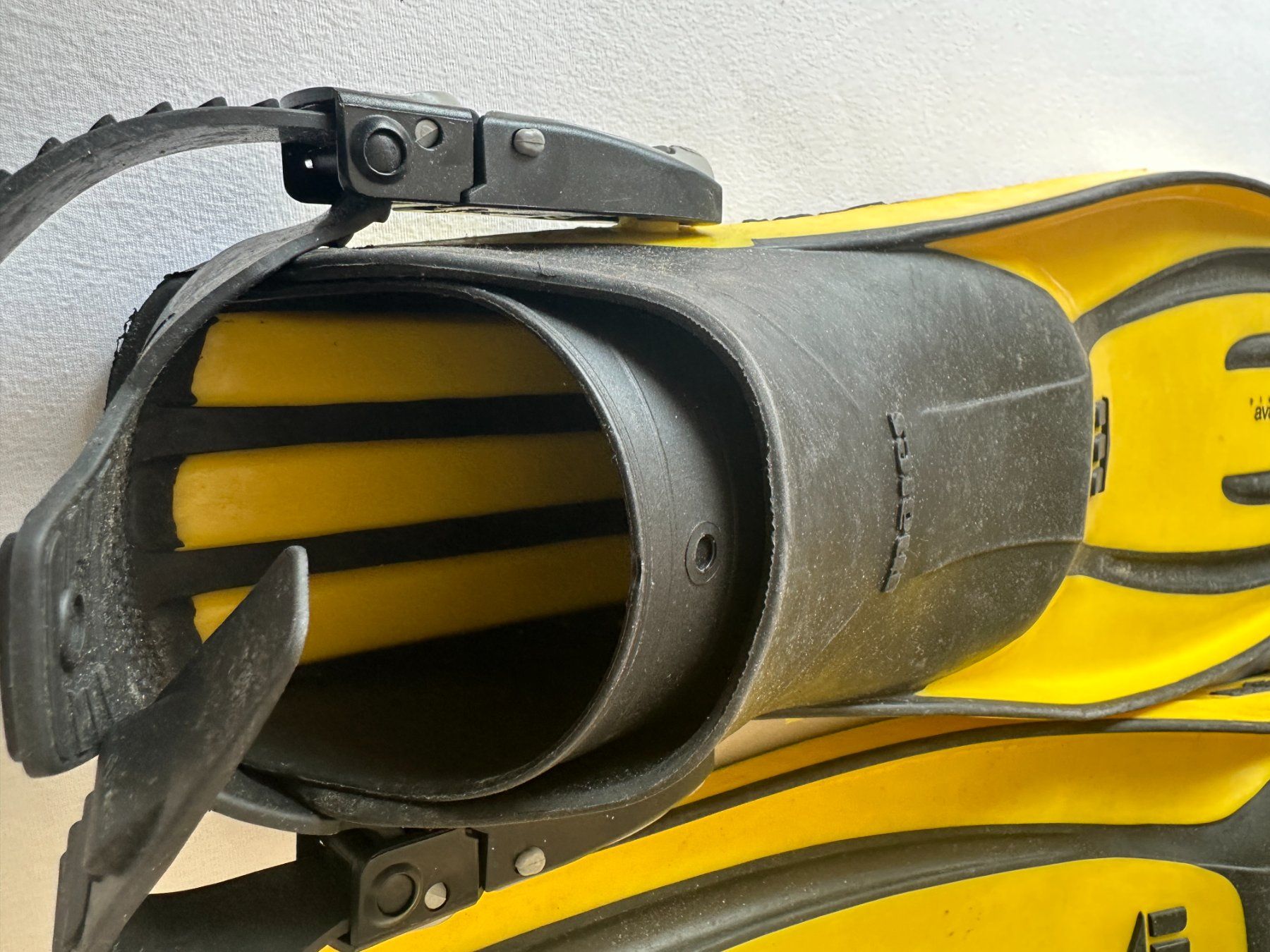 Mares Flossen, Masken & Schnorchel: Tauchflossen Mares avantiquattro abs – Gebraucht aus Goldau von thiilaak 2