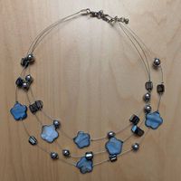 Collana estiva a tre fili con fiori di Madreperla✨
