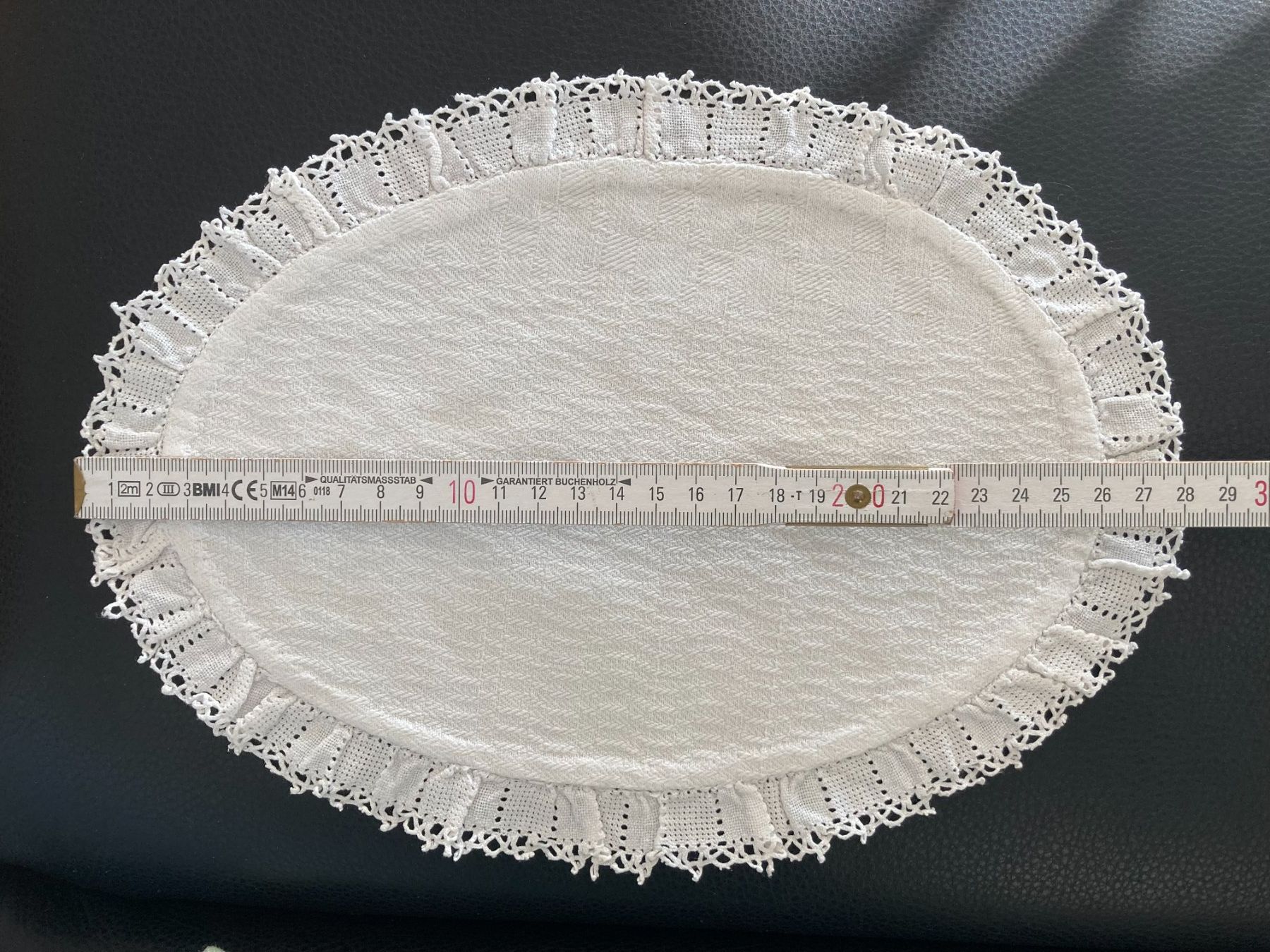 Sottobicchieri: SPITZENDECKCHEN   Baumwolle  nicht ganz oval da  HANDARBEIT – Usato da Subingen venduto da ArtBead 4