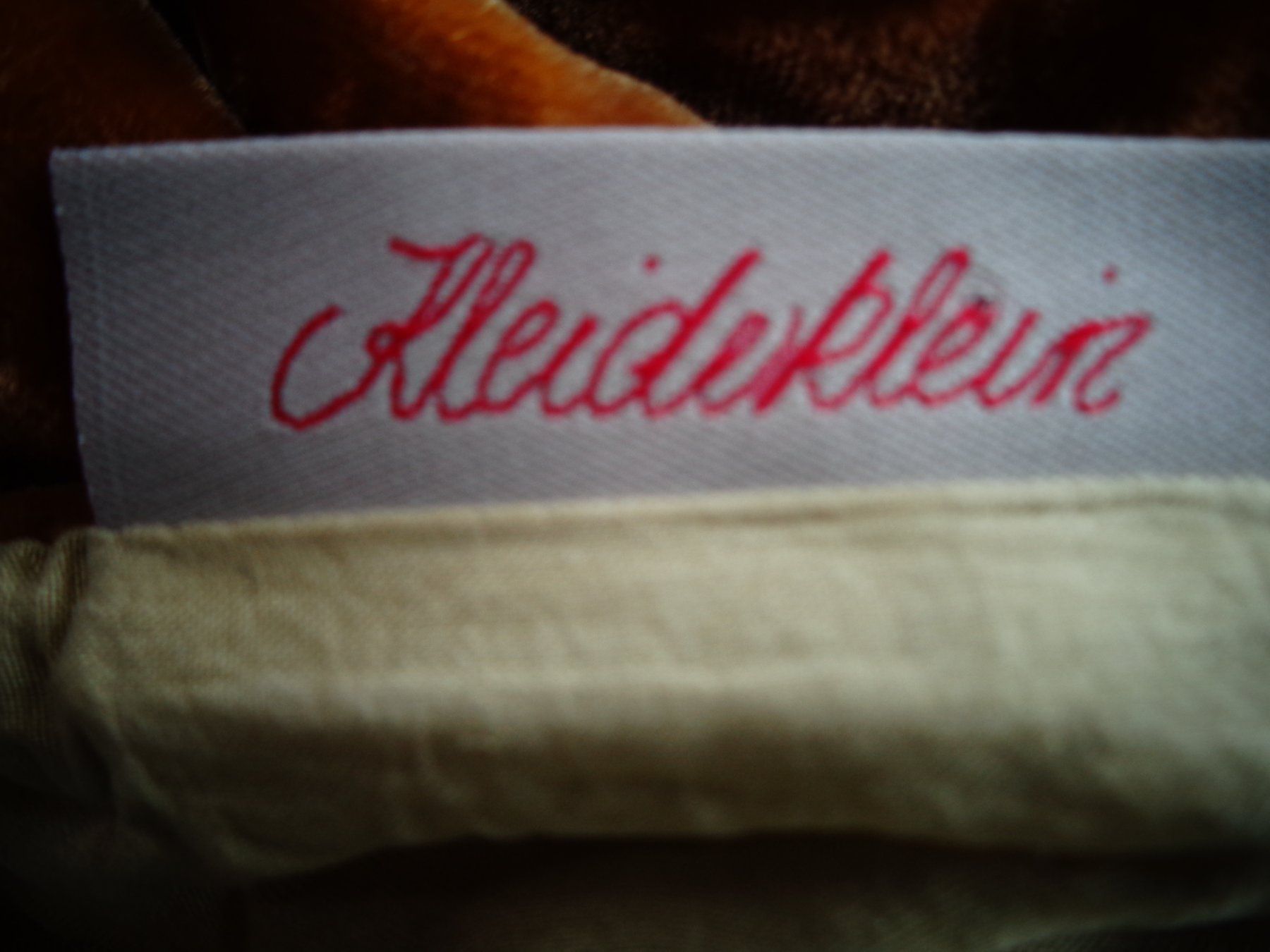 Foulards, Tücher & Schals: KLEIDERLEIN SCHAL NEUWERTIG – Gebraucht aus Rotkreuz von Samballi 2
