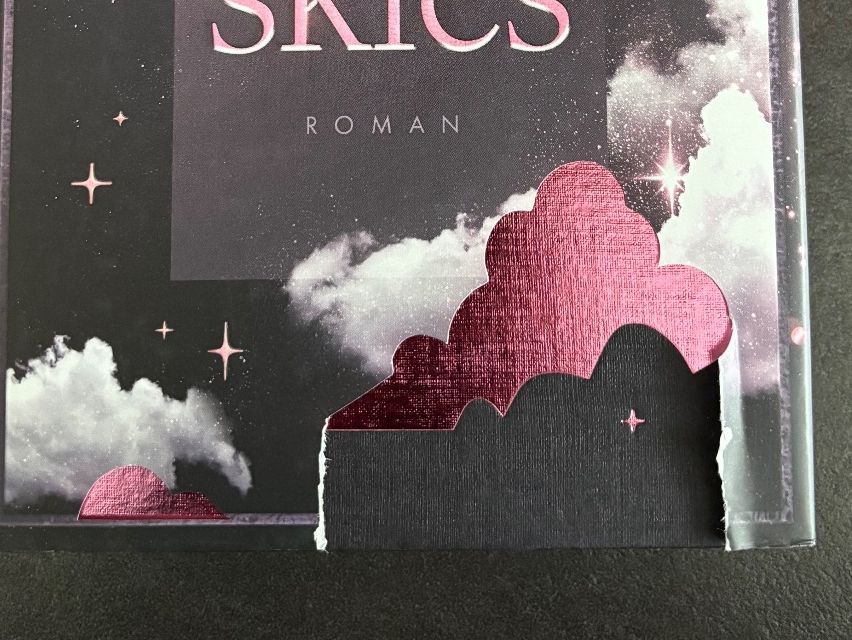 Bücher: Beneath Broken Skies, Anna Savas – Gebraucht aus Gunzwil von TanjaR04 4