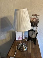 Tischlampe Arstid weiss 