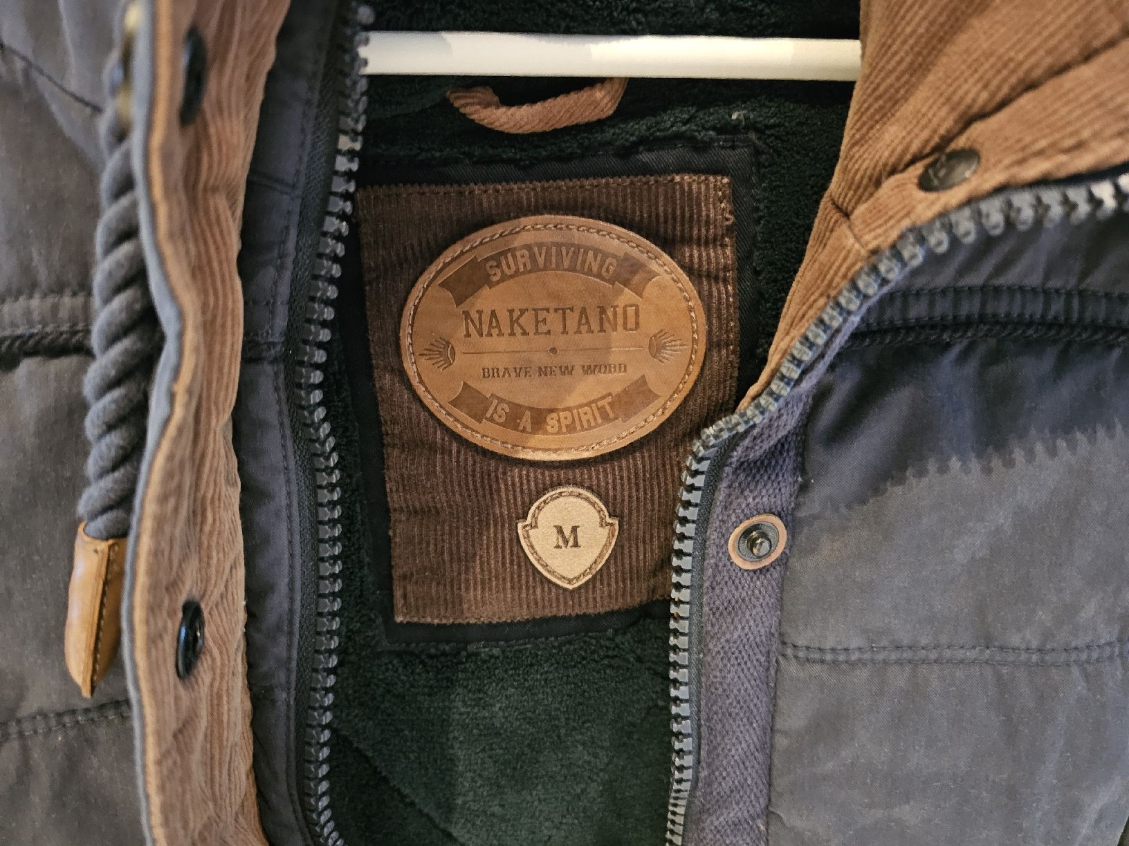 Giacche: Warme Winterjacke Naketano Grösse: M – Usato da Zürich venduto da TrueTrade 2