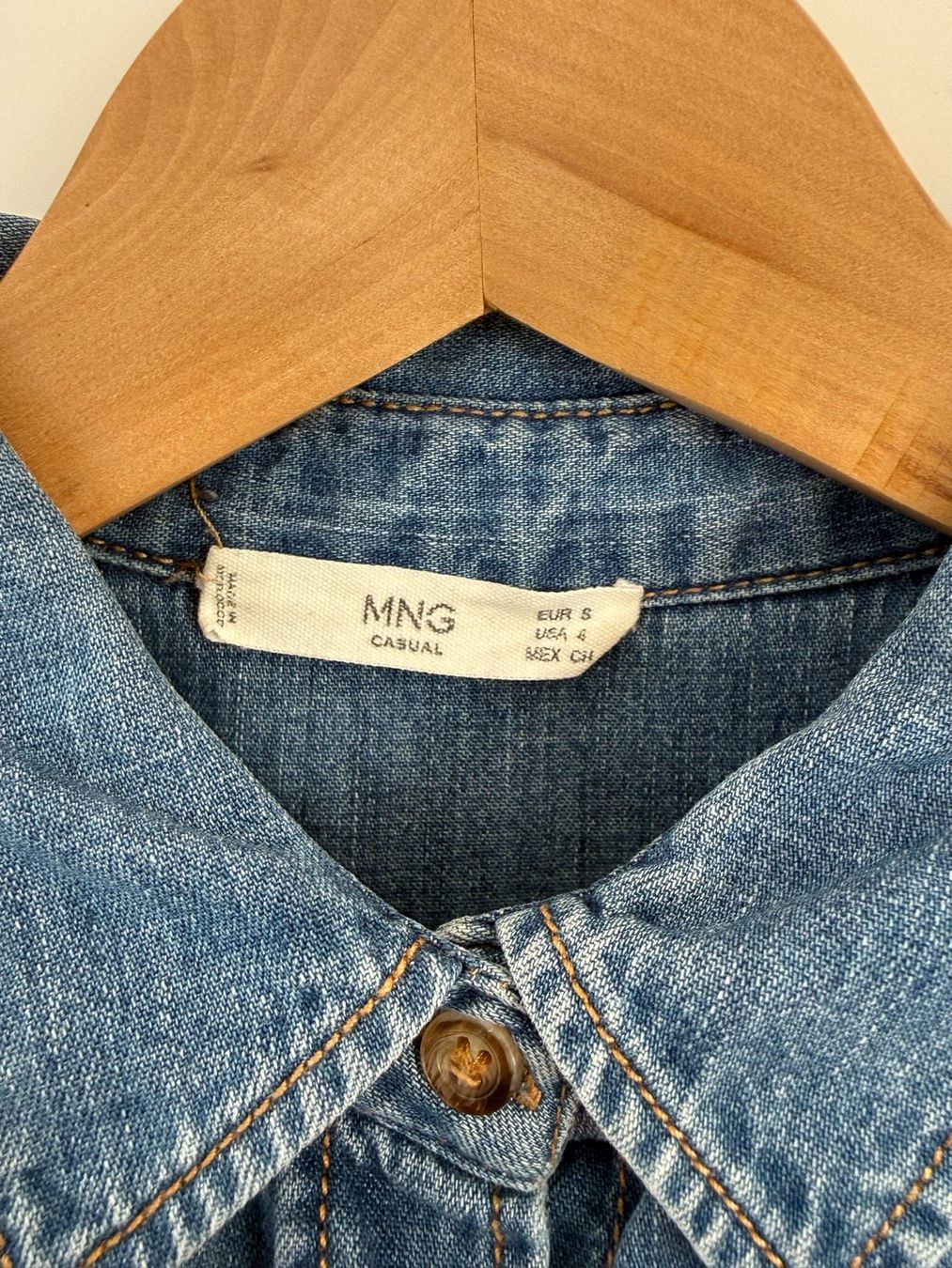 Mango Camicette: Mango MNG Jeanshemd blau, Gr. S, Baumwolle – Usato da Neukirch an der Thur venduto da bee88 1