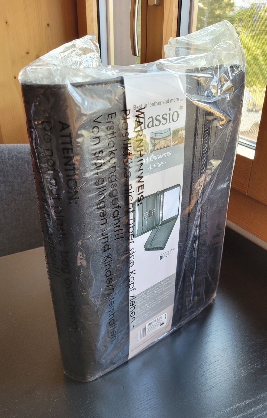 Valigie & Borse: Ringbuchmappe A4 – Usato da Hettiswil venduto da kuese85