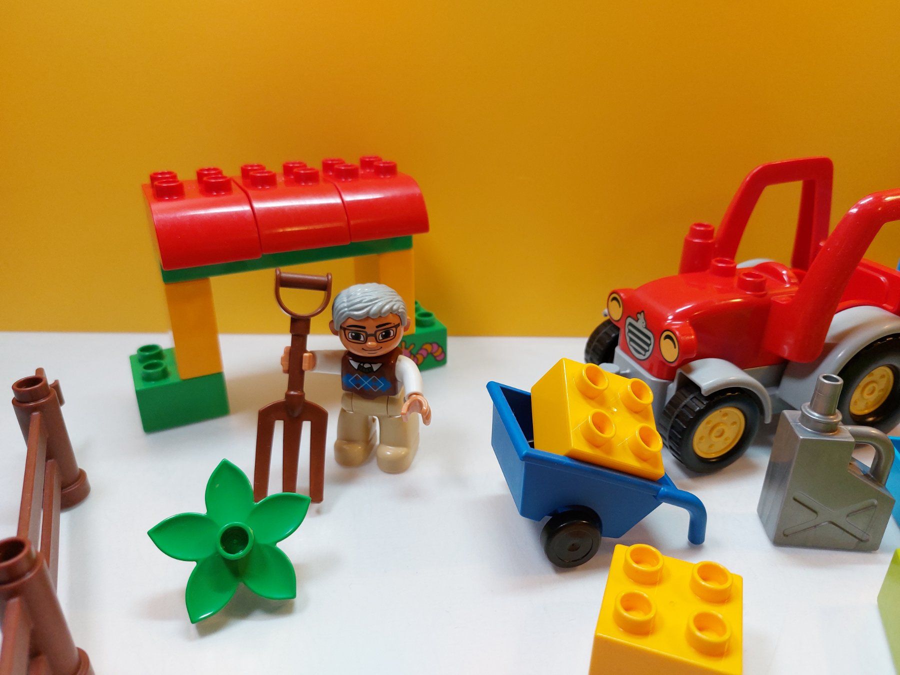 Lego Kit di costruzioni: LEGO Duplo 10524 Traktor mit Anhänger – Usato da St.Gallen venduto da TinasBauundSpiel 1