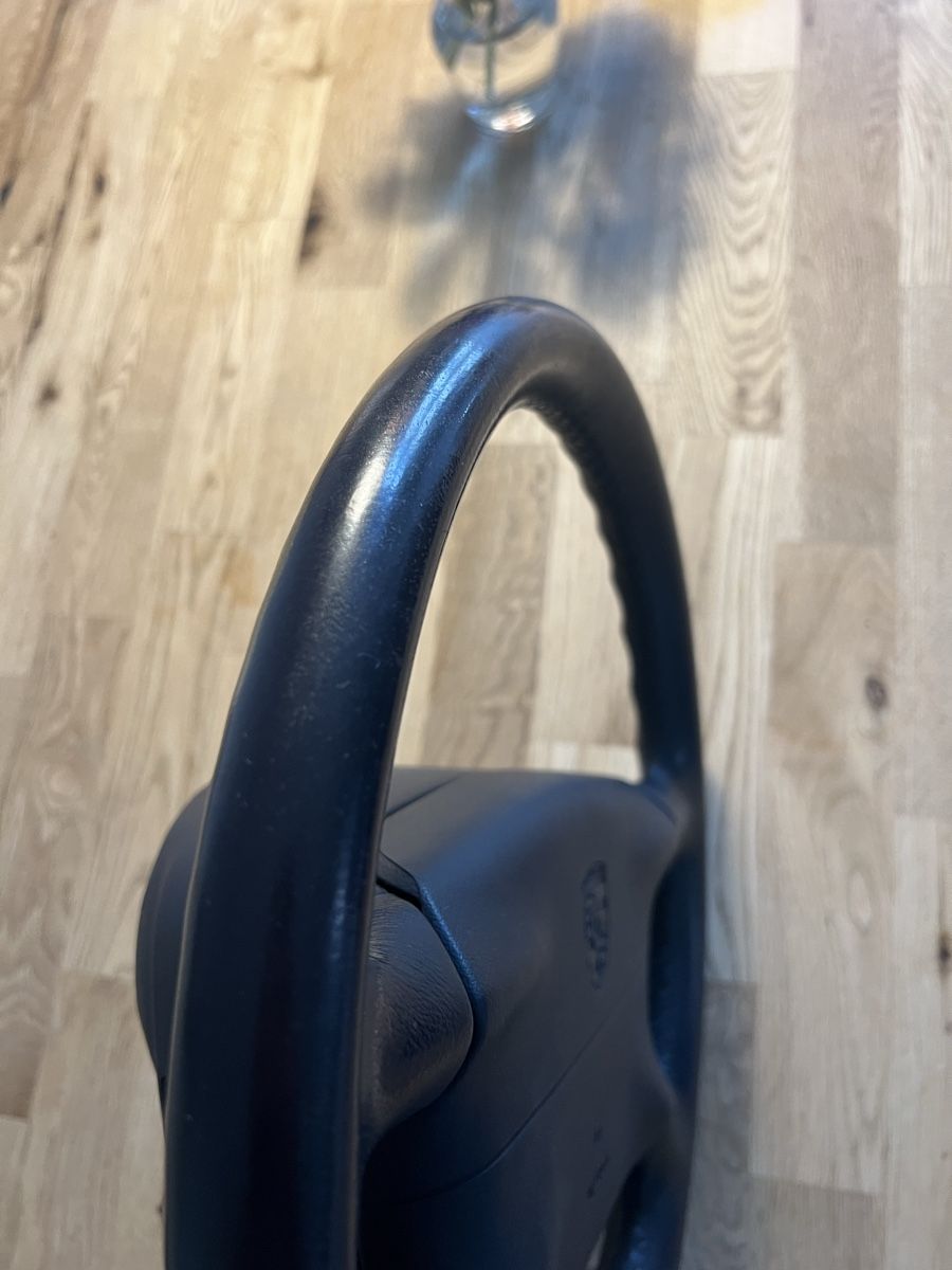 Porsche Tutti pezzi di ricambio auto: Porsche 996.1 Lenkrad 1997 Blau – Usato da Zürich venduto da KronossonorK 2