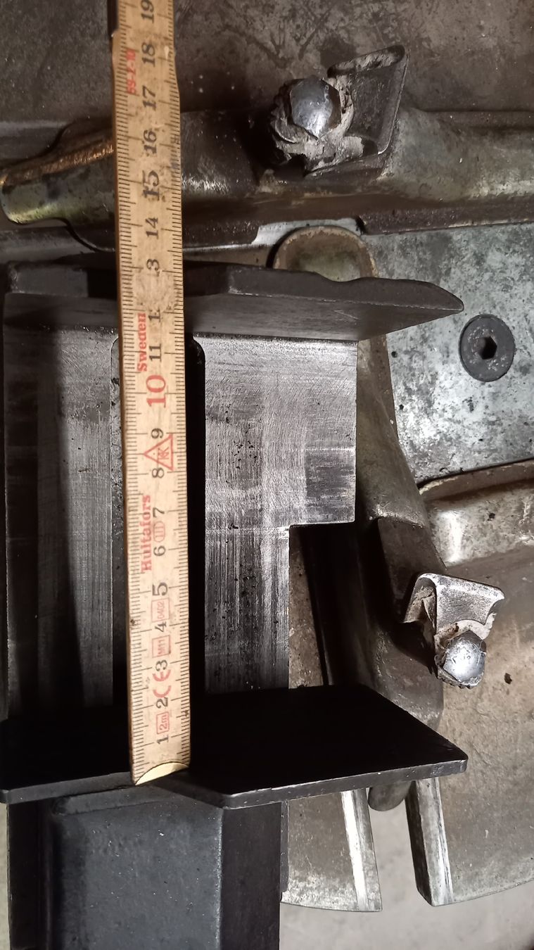 Altro per industria metallurgica: Schraubstock von Bandsäge – Usato da Escholzmatt venduto da paedy86 4
