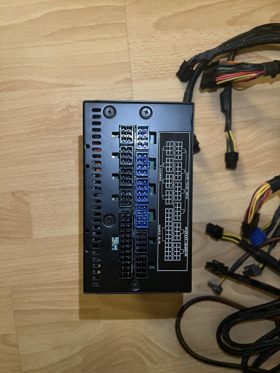 Composants électroniques: SilverStone Strider Plus 850W - Vollmodular - 80 Plus Silver – D'occasion à Zürich par rtinise 1