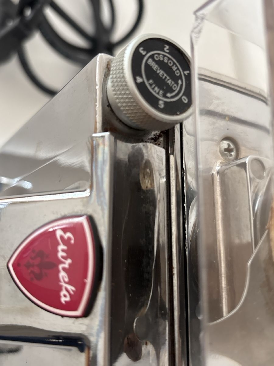Eureka Appareils de cuisine: Kaffeemühle Eureka Chrom  – D'occasion à Jona par cosa03 1