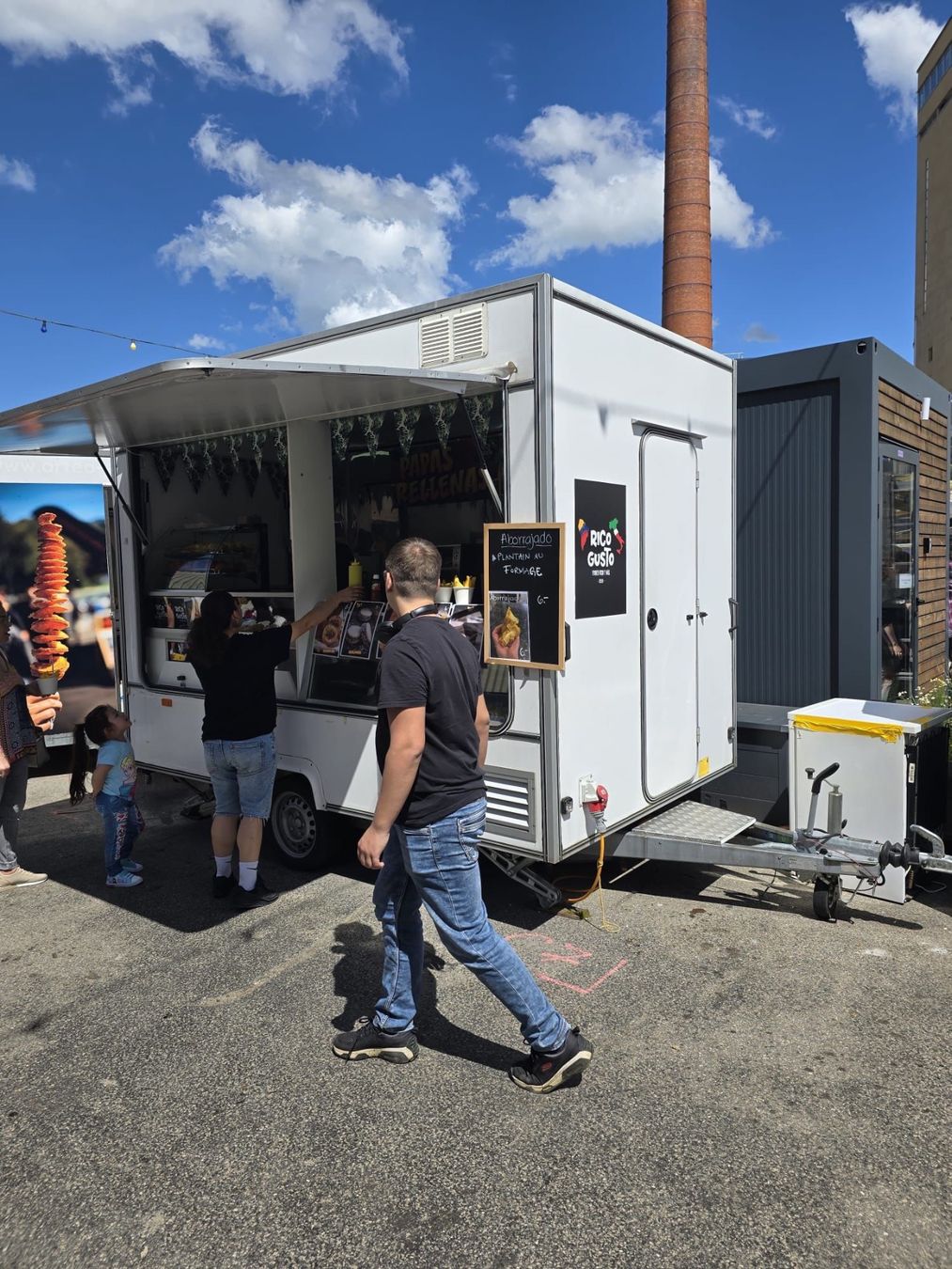 Anhänger: Imbisswagen foodtruck – Gebraucht aus Ostermundigen von and_7wcj 7