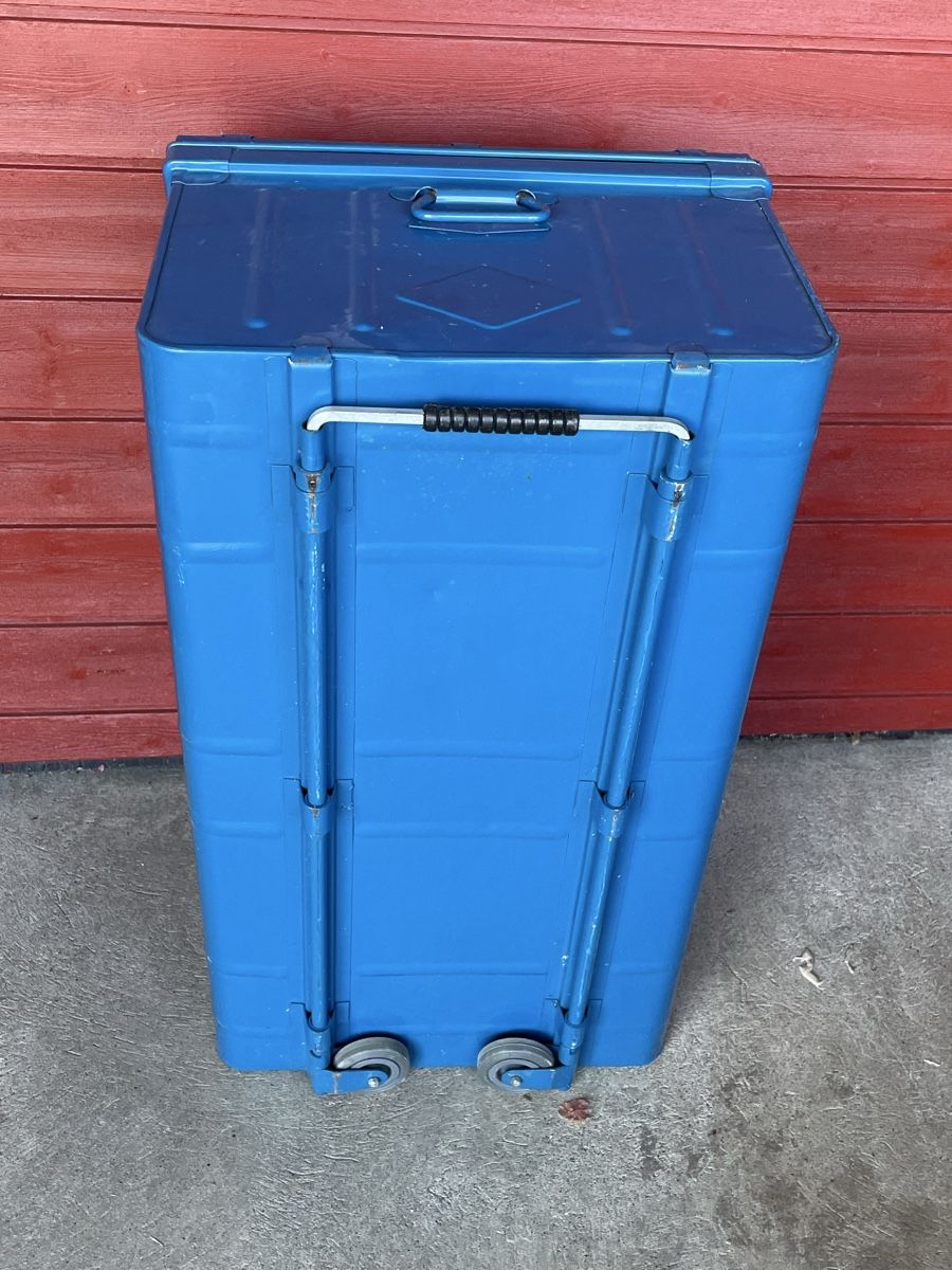 Casse di trasporto: Metallkiste Transportbox Truhe – Usato da Tüscherz-Alfermée venduto da Pike77 3
