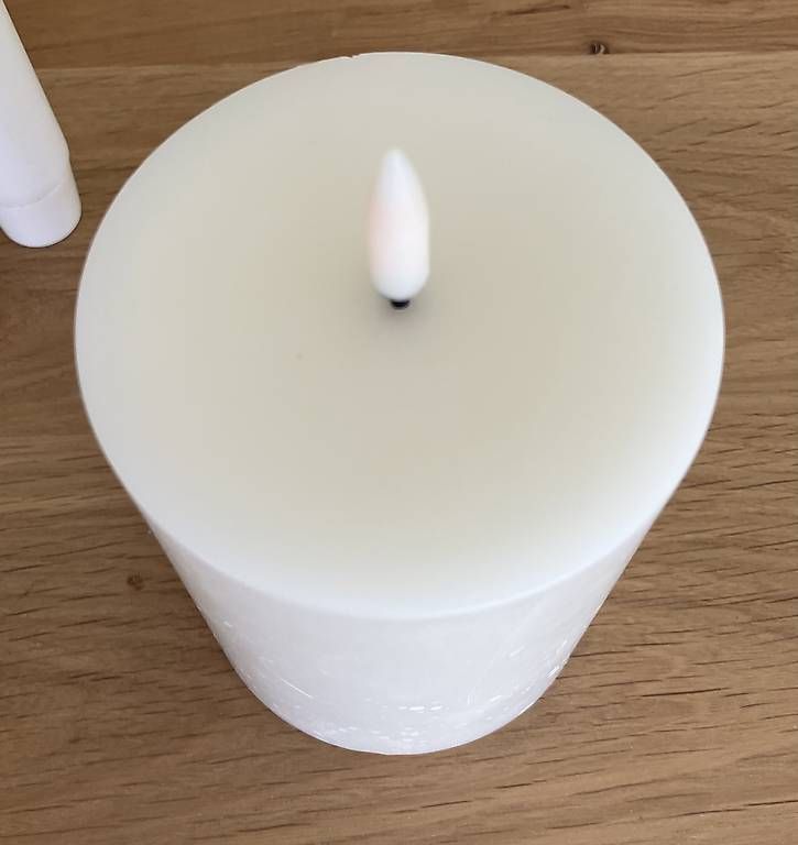 Candele: Uyuni LED Blockkerze, neuwertig, weiss – Nuovo (secondo la descrizione) da Olten venduto da Olten.4600 1