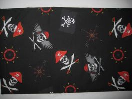 Baumwollstoff schwarz mit Piraten