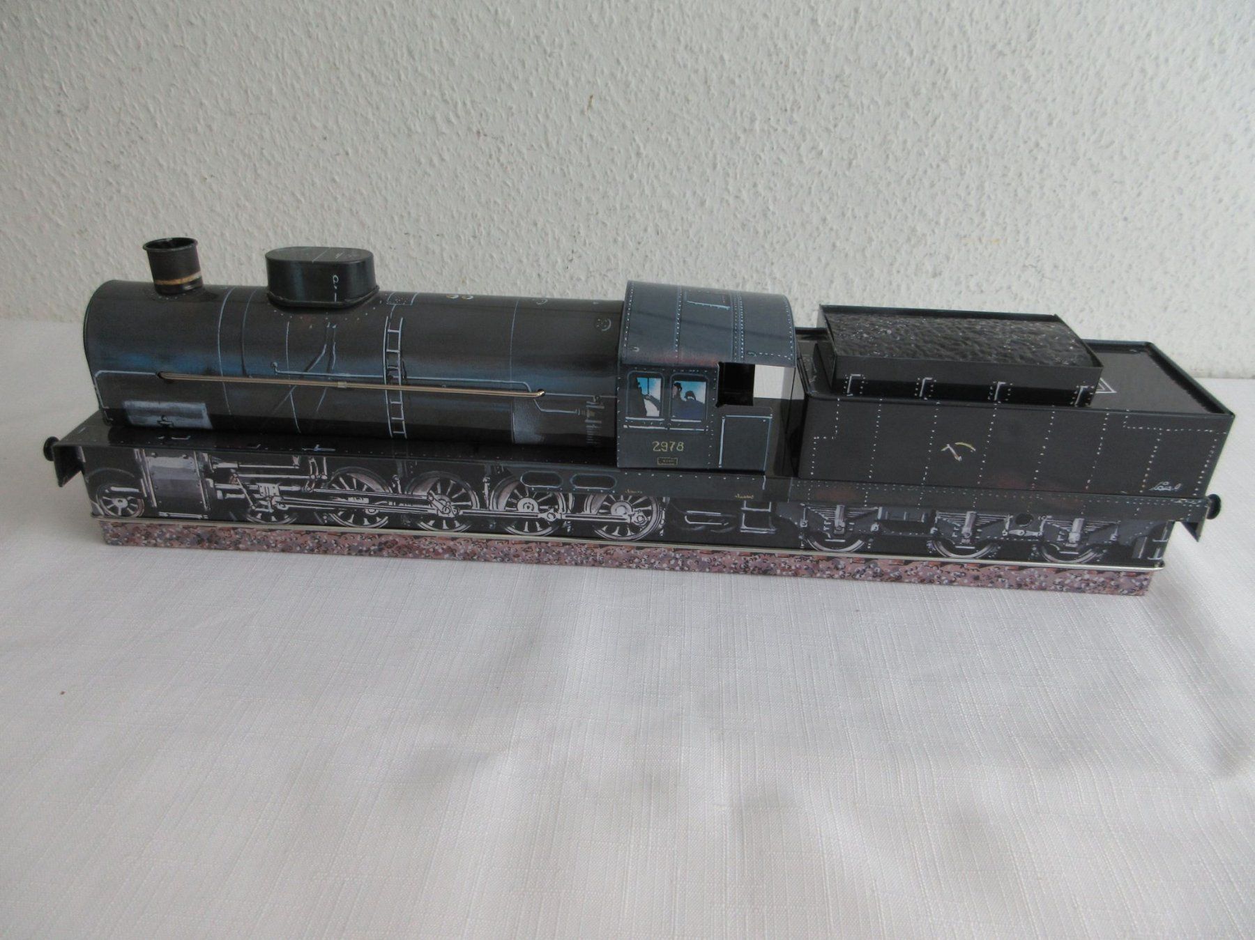 Modellini di ferrovie: Blech - Dampflocki vom Läckerli Huus, 2003 – Usato da Binningen venduto da Oldfashion 2