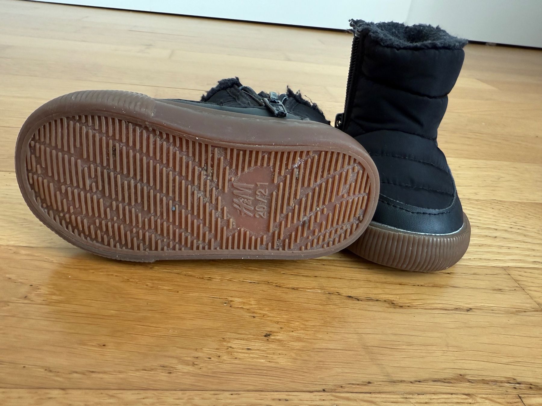 Scarpe per ragazzi: Winter Schuhe Gr.22 H&M – Usato da Zürich venduto da audrey_dri 2