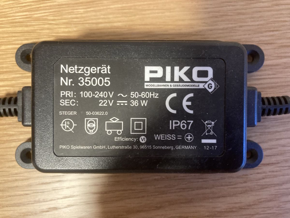 Piko Modelleisenbahnen: Steckernetzteil 230V, 32VA von Piko – Gebraucht aus Winterthur von Whitefish 1