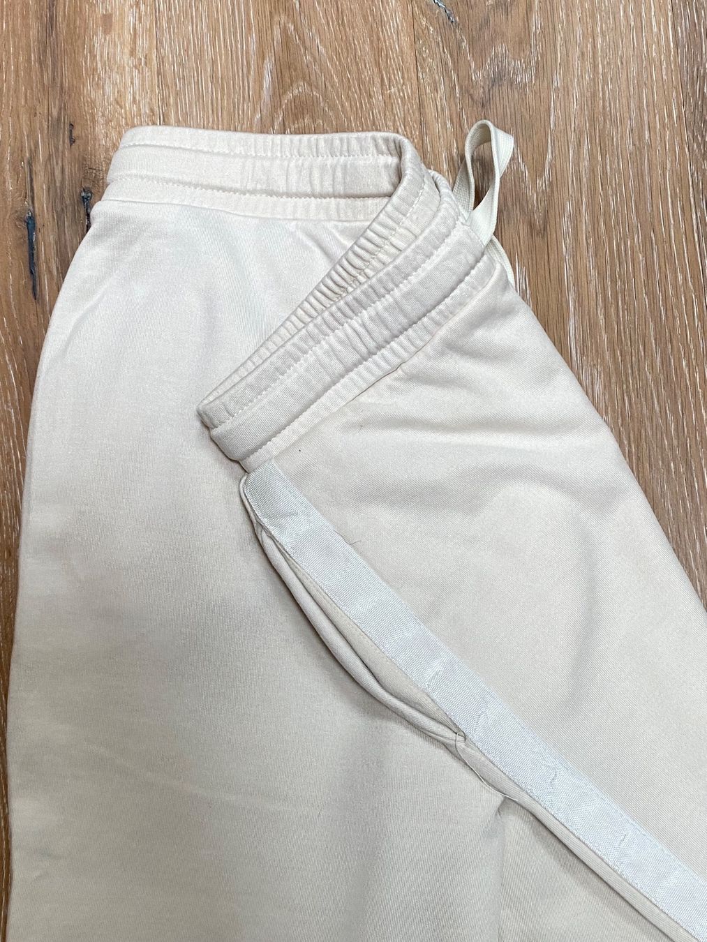 Leggings: Great cream sweatpants. XS – Nuovo (secondo la descrizione) da Grund b. Gstaad venduto da PlageNeige 2