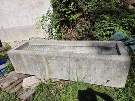 Betontrog mit Gitterabdeckung rechteckig gebraucht