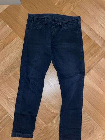 Levis Groesse 32/32