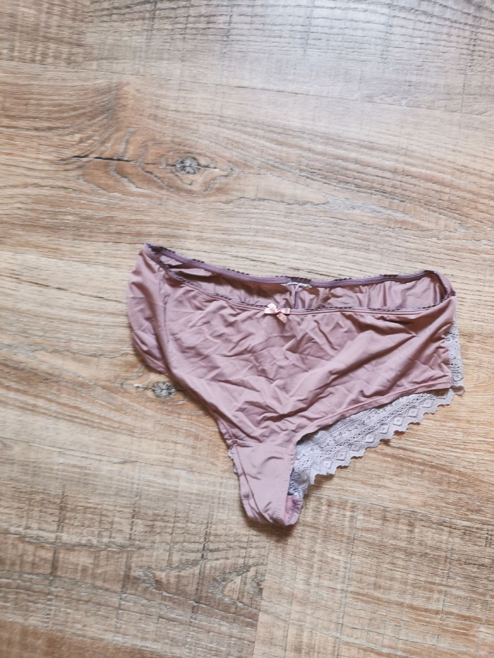 Altra biancheria intima: Rosa Slip mit Spitze, Grösse M - – Usato da Balsthal venduto da Leila_Luna